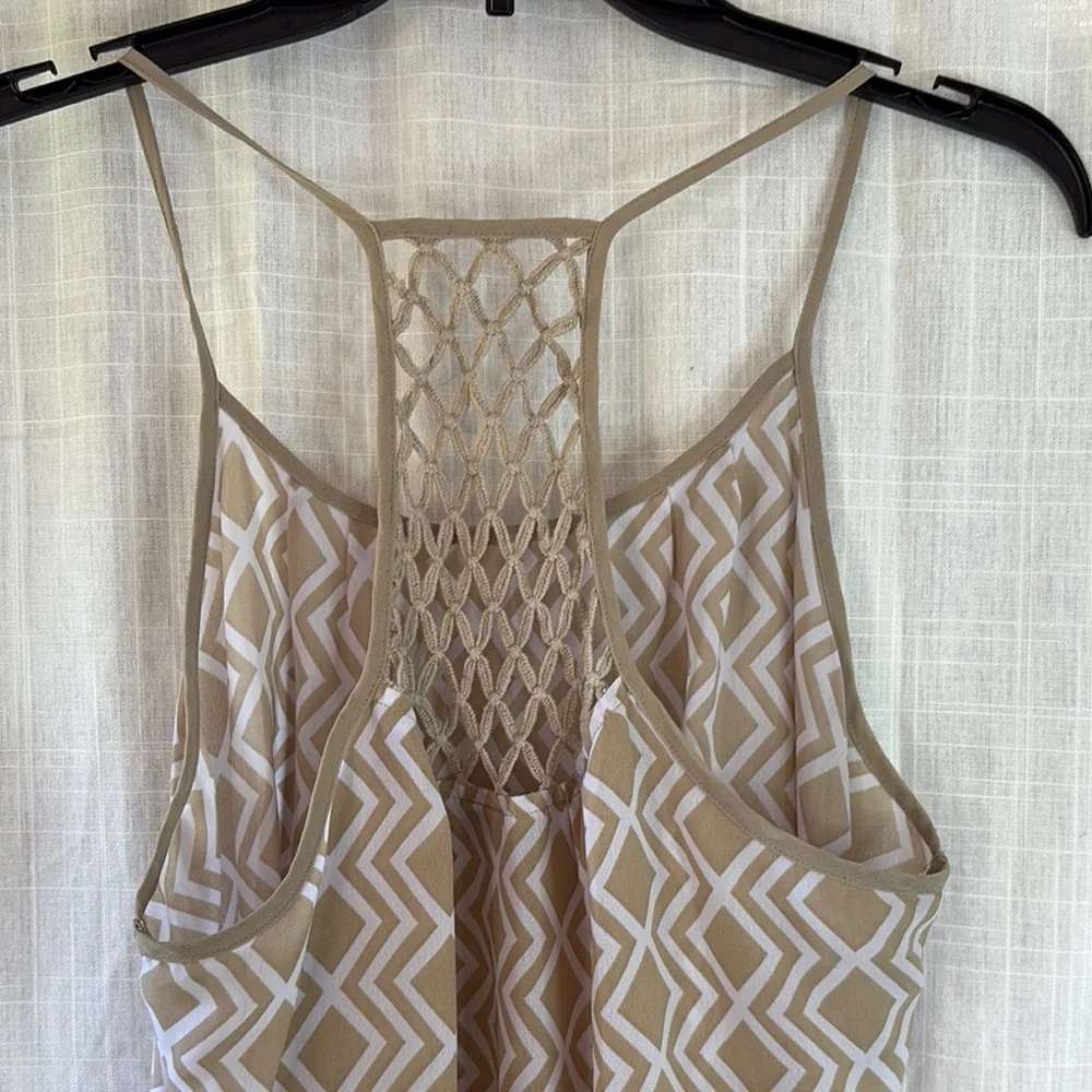 Geometric Patterned Tan Top - Picture 5 of 7